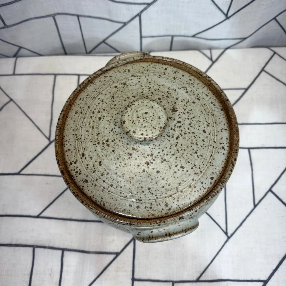 Crocker‎ Nauvoo Studio Pottery Lidded Bean Pot 8in Tan Sun Face Celestial Signed